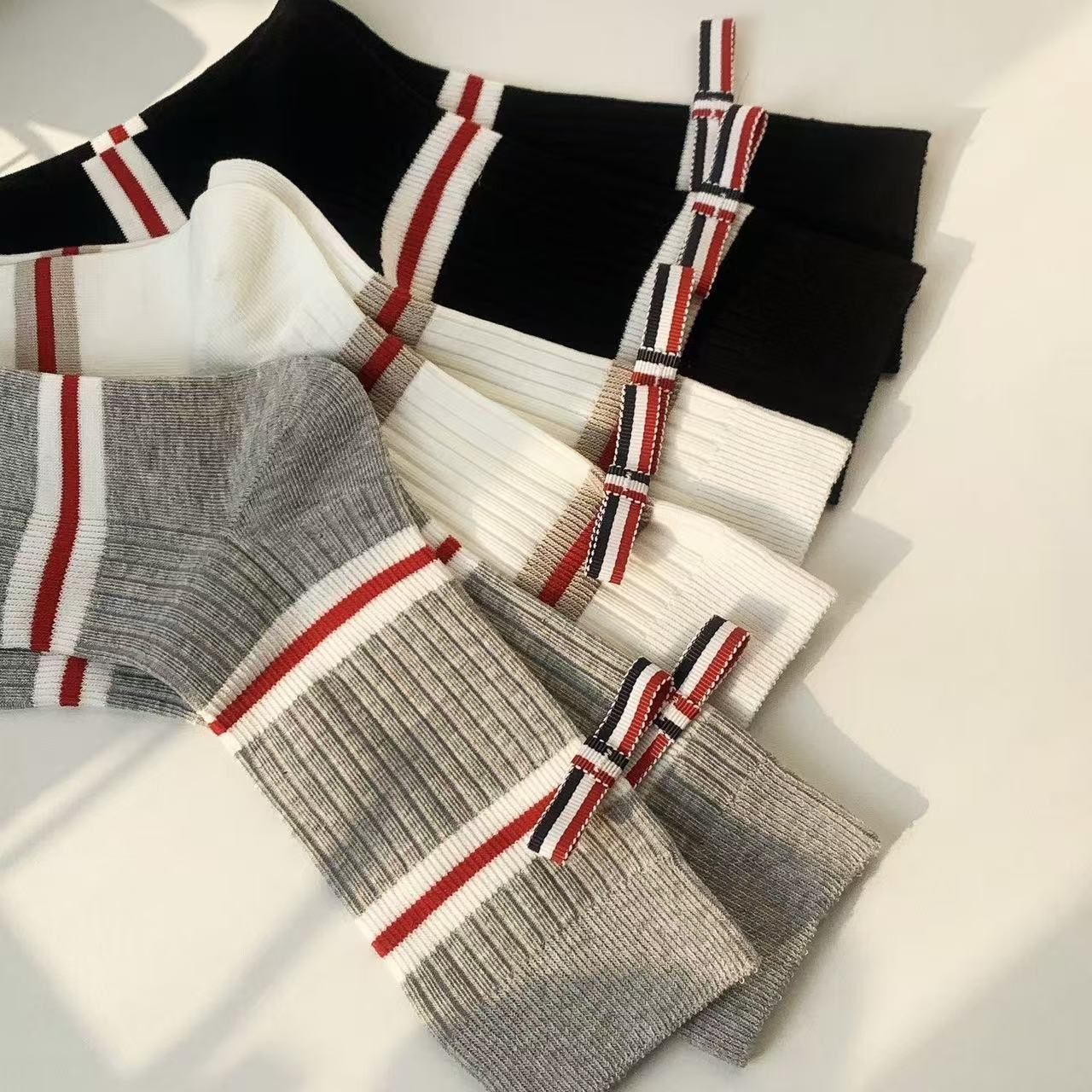 Womens Striped Cotton Crew Socks Middle Tube Cotton Socks Trendy Sports Socks
